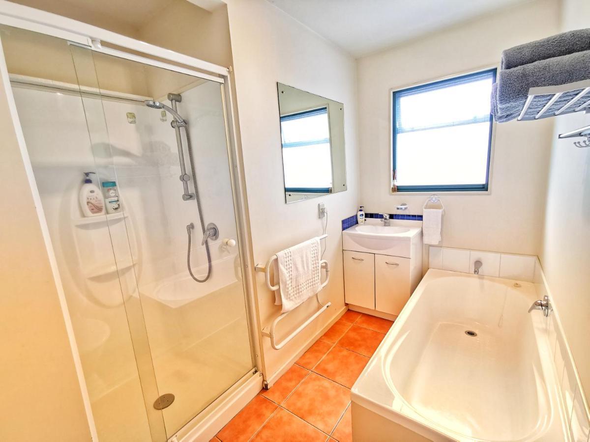 Atarau Grove Holiday House Paraparaumu Luaran gambar